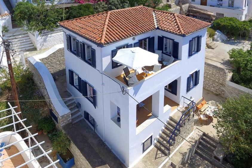 Options House Villa Хидра Екстериор снимка