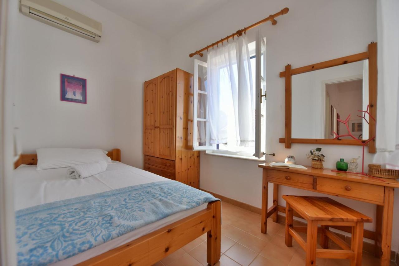 Options House Villa Хидра Екстериор снимка