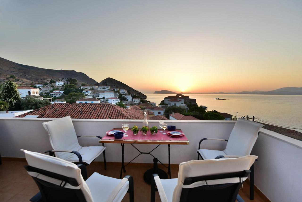 Options House Villa Хидра Екстериор снимка