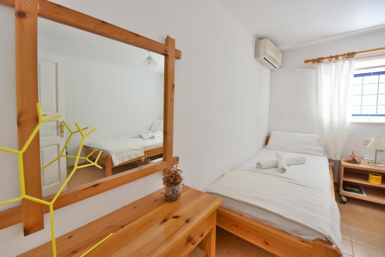 Options House Villa Хидра Екстериор снимка