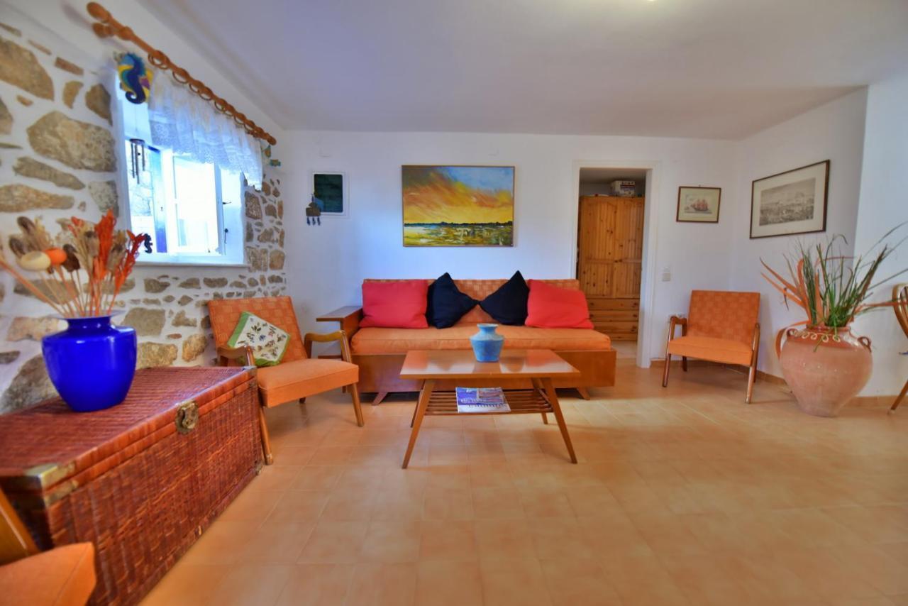 Options House Villa Хидра Екстериор снимка