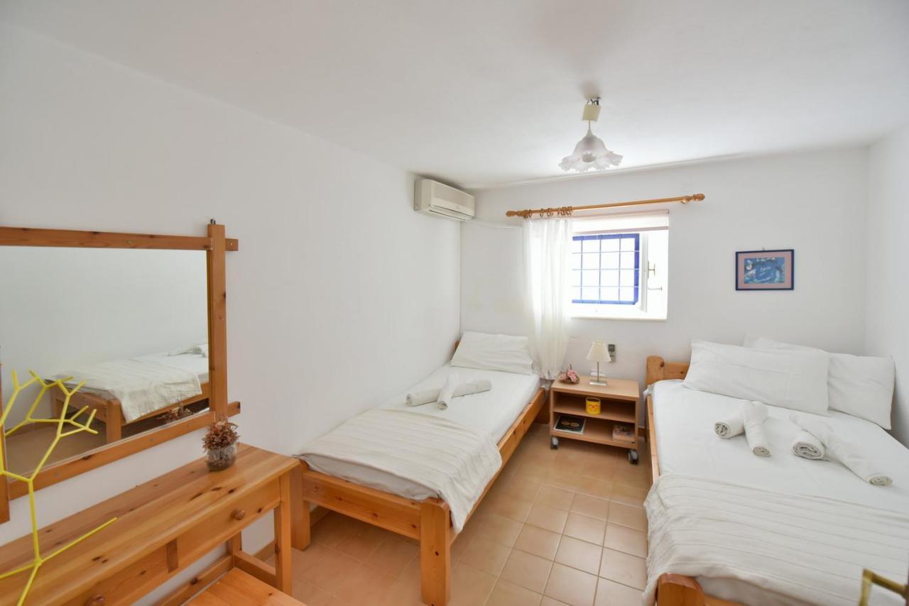 Options House Villa Хидра Екстериор снимка