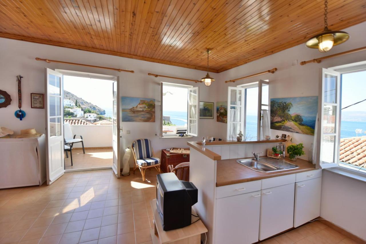 Options House Villa Хидра Екстериор снимка
