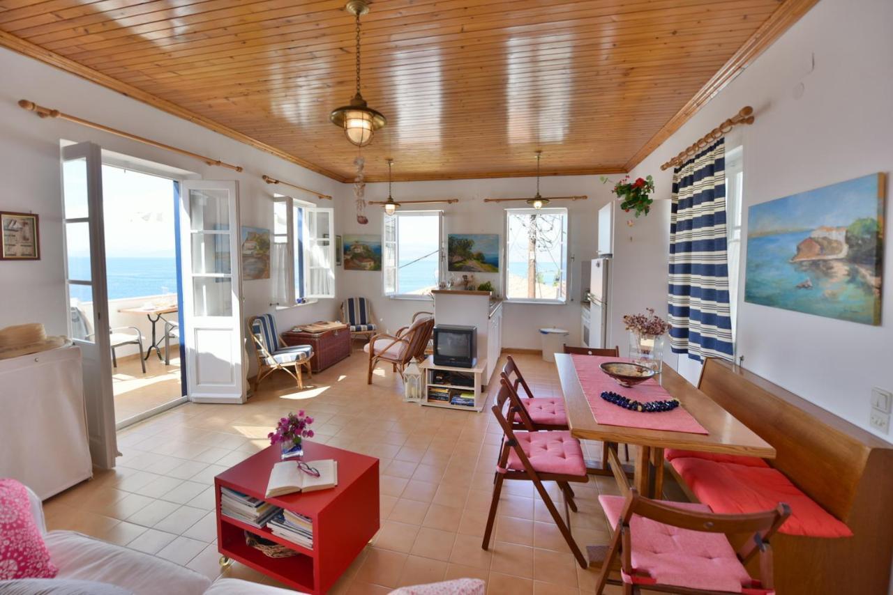 Options House Villa Хидра Екстериор снимка