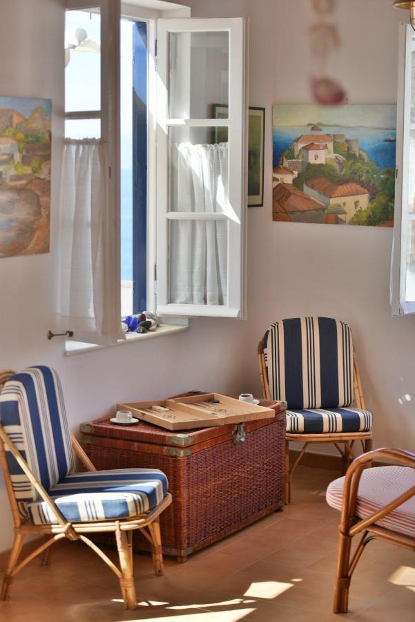 Options House Villa Хидра Екстериор снимка
