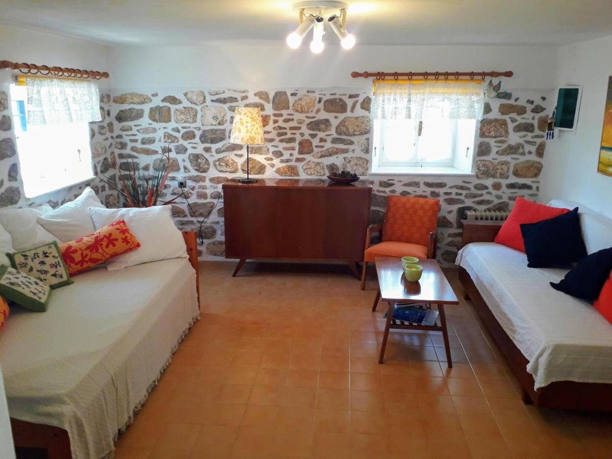 Options House Villa Хидра Екстериор снимка